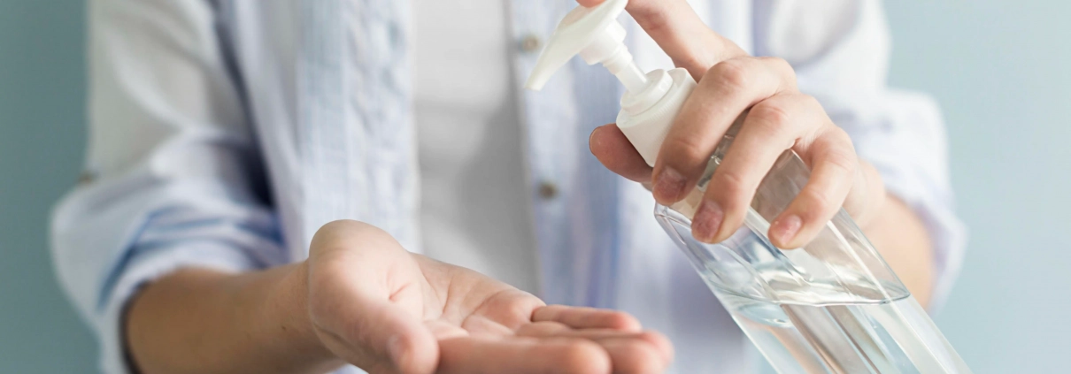 Flacon de gel hydroalcoolique avec mise en avant de sa composition