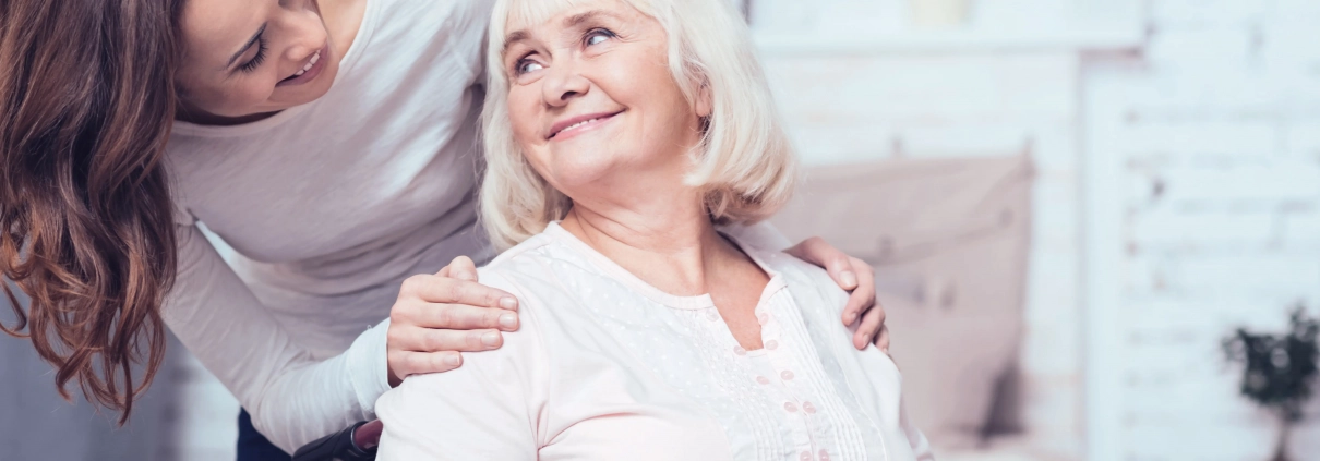 FAQ téléassistance senior Sérénitis – alarme pour personne âgée et assistance à domicile