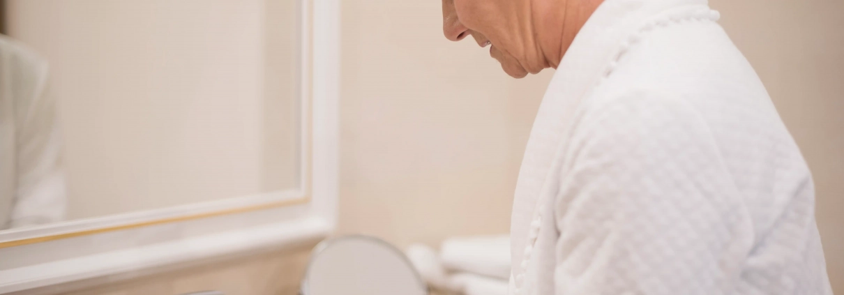 dangers salle de bain senior sécurité douche personne âgée