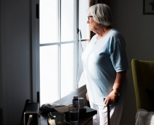 prévention chute personne âgée domicile sécurité senior